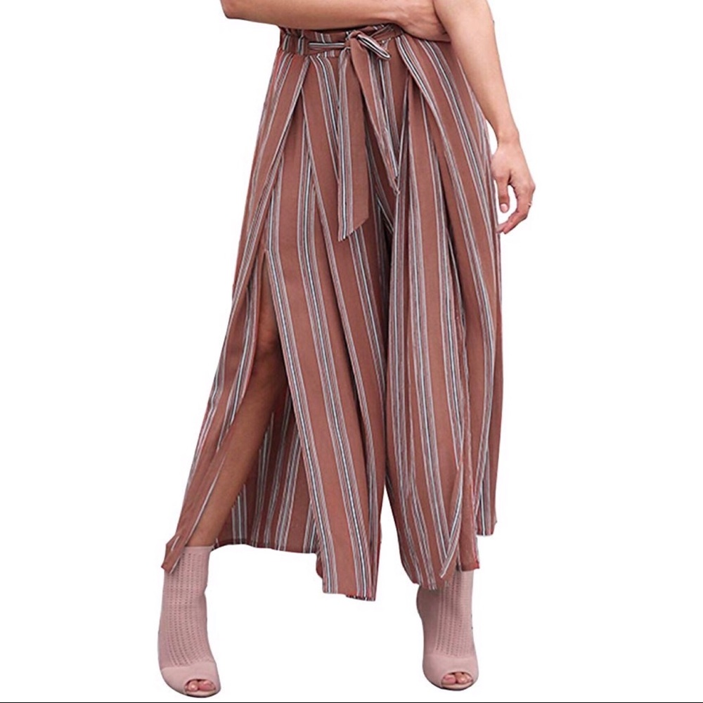 SOLD - SIMPLEE APPAREL / Flowy Wide Leg Pants